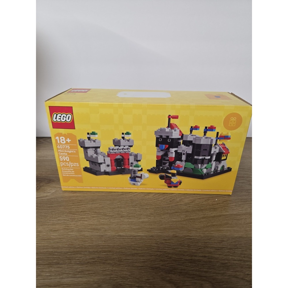 LEGO 40775 Mini Knight's Castle Set NEW November 2025 VIP Insiders GWP - Picture 1 of 7
